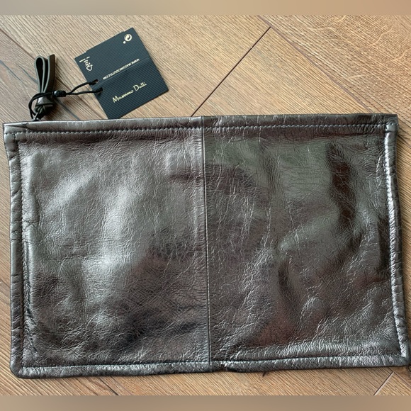 Massimo Dutti clutch - Picture 2 of 5